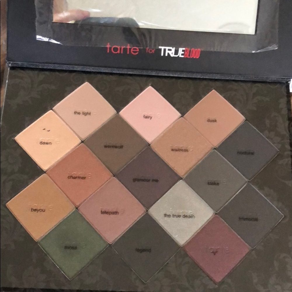 SOLD New Limited Tarte True Blood Collector’s - Picture 5 of 8